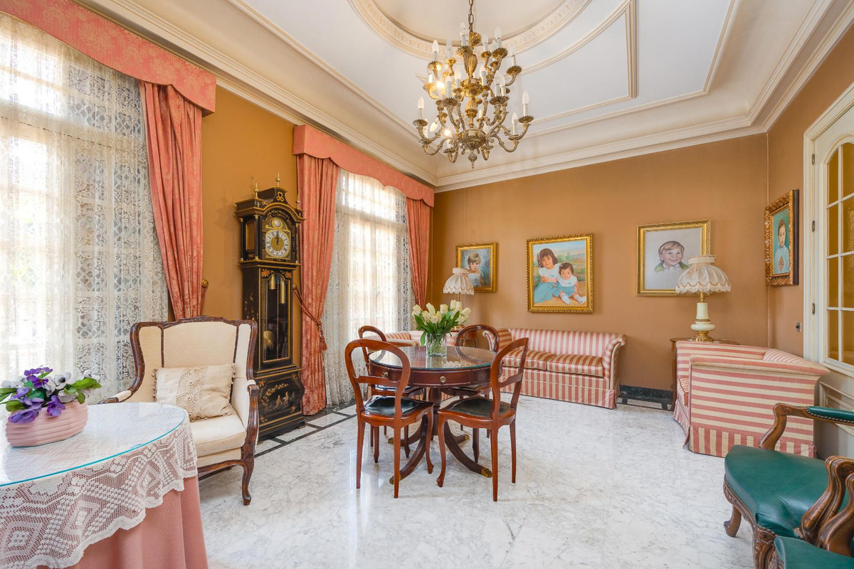 12 Bed Townhouse for sale in Callosa De Segura Costa Blanca, Alicante, Spain