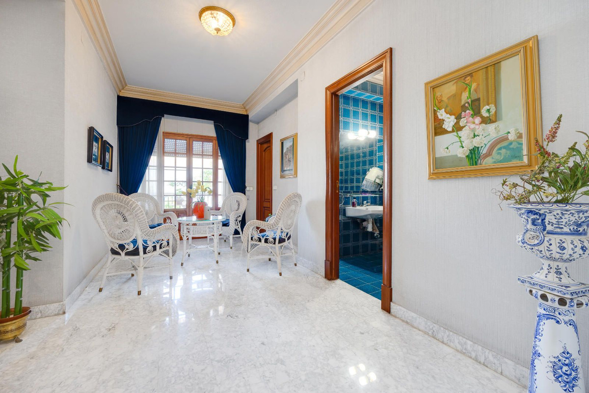 12 Bed Townhouse for sale in Callosa De Segura Costa Blanca, Alicante, Spain