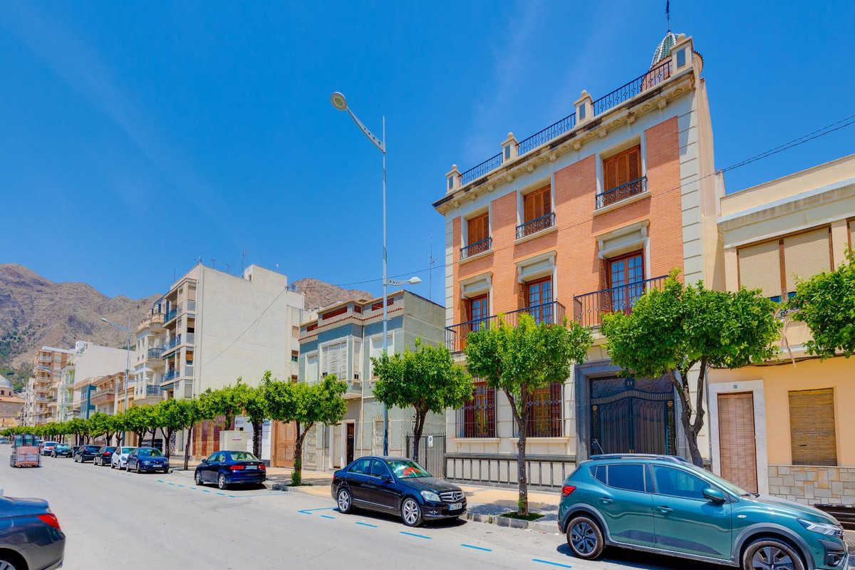 12 Bed Townhouse for sale in Callosa De Segura Costa Blanca, Alicante, Spain