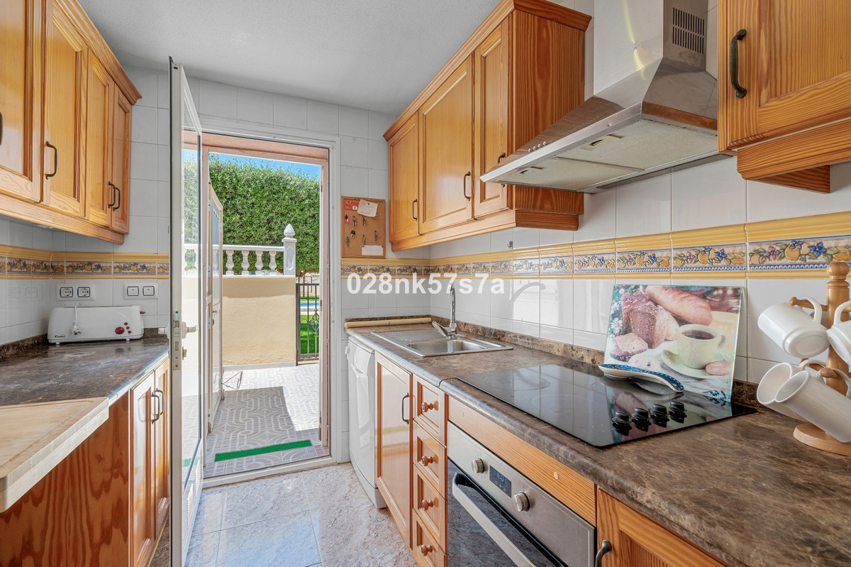 Se vende Adosada de 3 dormitorios en Costa Blanca, Alicante, España