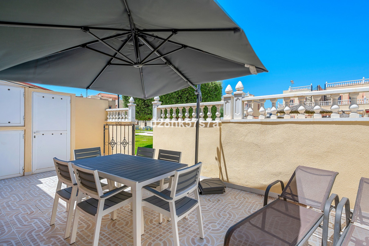 Se vende Adosada de 3 dormitorios en Costa Blanca, Alicante, España