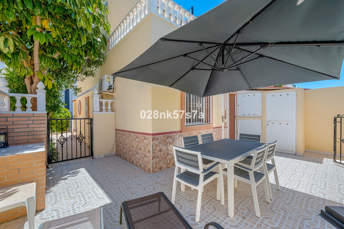 Se vende Adosada de 3 dormitorios en Costa Blanca, Alicante, España