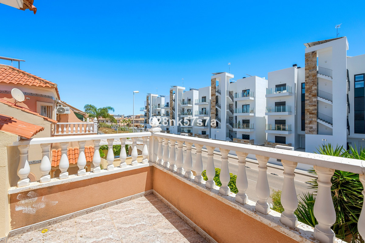 Se vende Adosada de 3 dormitorios en Costa Blanca, Alicante, España