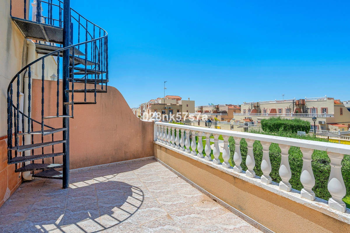 Se vende Adosada de 3 dormitorios en Costa Blanca, Alicante, España