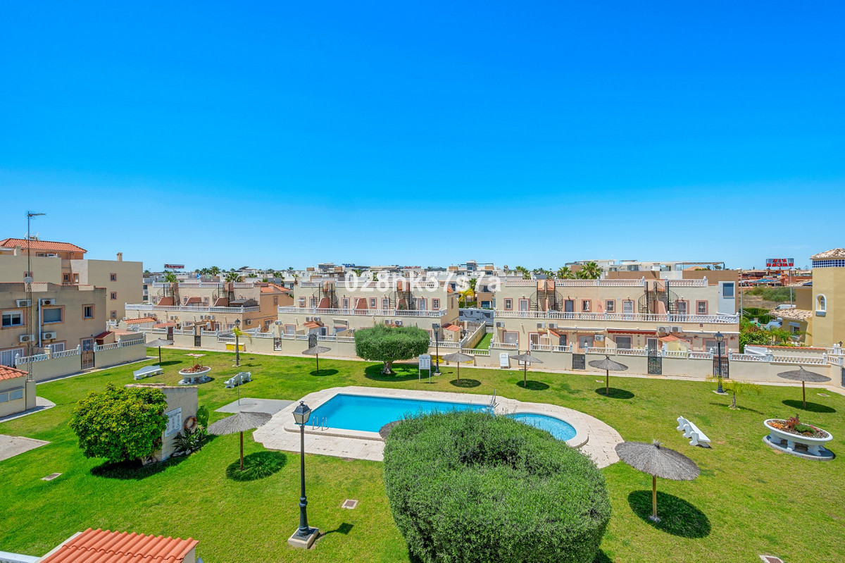Se vende Adosada de 3 dormitorios en Costa Blanca, Alicante, España