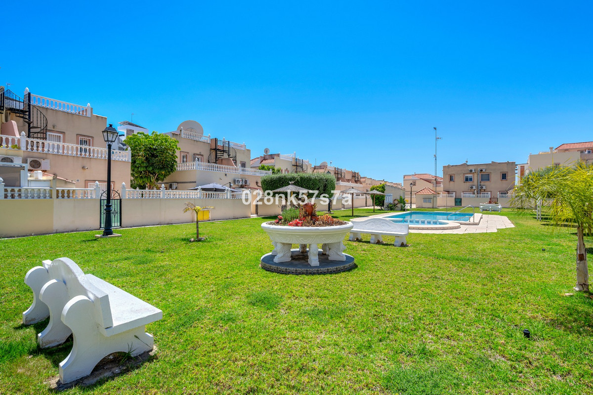 Se vende Adosada de 3 dormitorios en Costa Blanca, Alicante, España