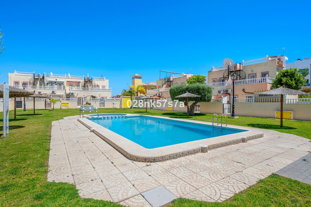 Se vende Adosada de 3 dormitorios en Costa Blanca, Alicante, España