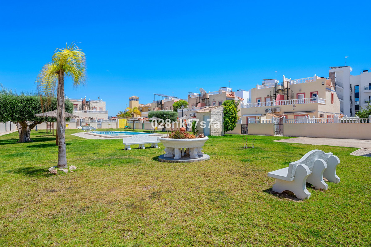 Se vende Adosada de 3 dormitorios en Costa Blanca, Alicante, España