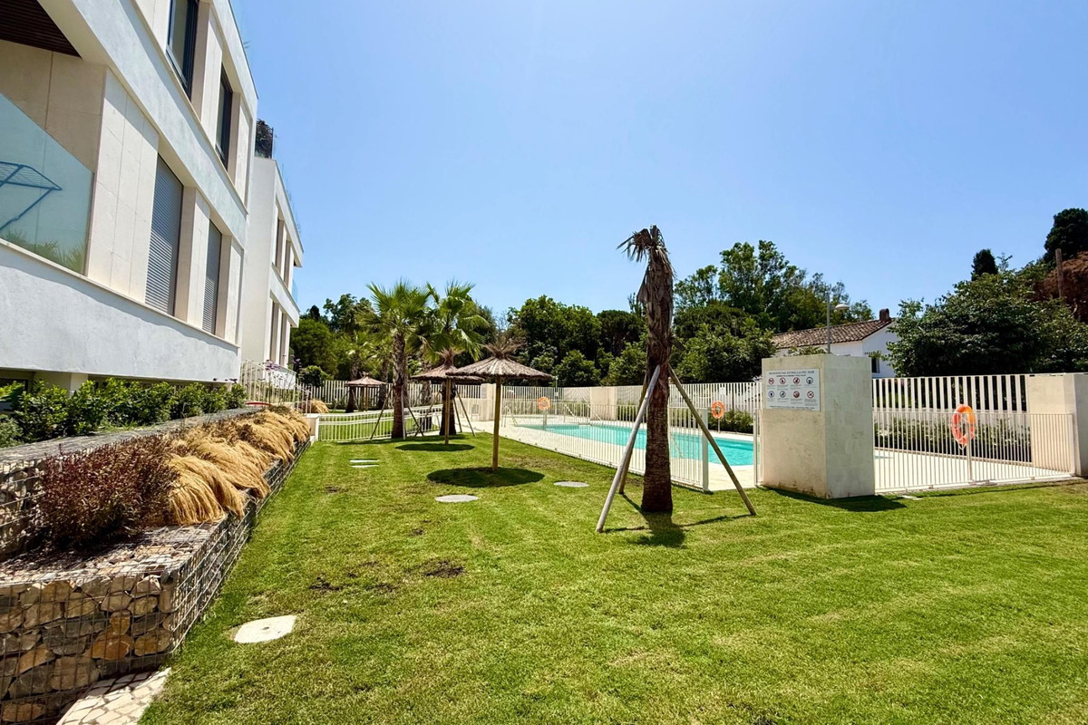 2 Bed Apartment for sale in Elviria Costa Del Sol, Málaga, Spain