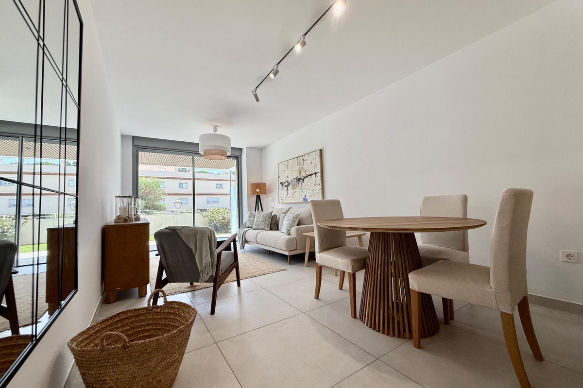 2 Bed Apartment for sale in Elviria Costa Del Sol, Málaga, Spain