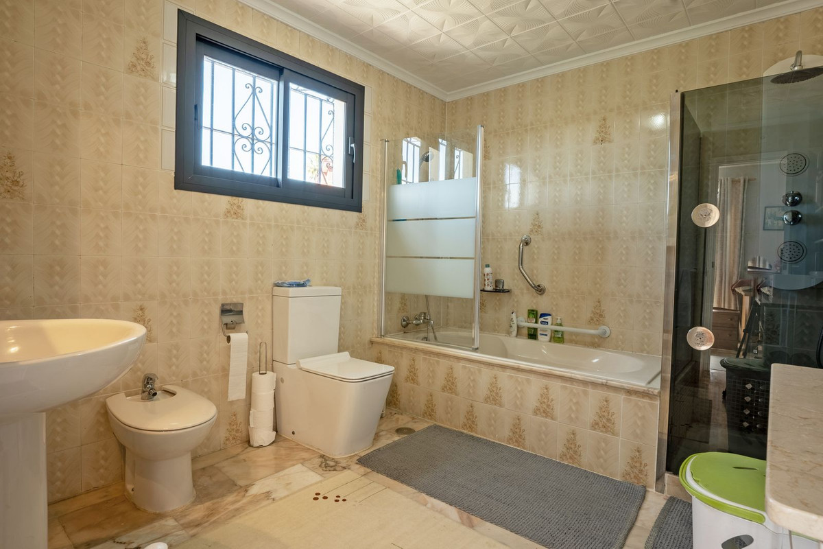 6 Bed Townhouse for sale in Mijas Costa Costa Del Sol, Málaga, Spain