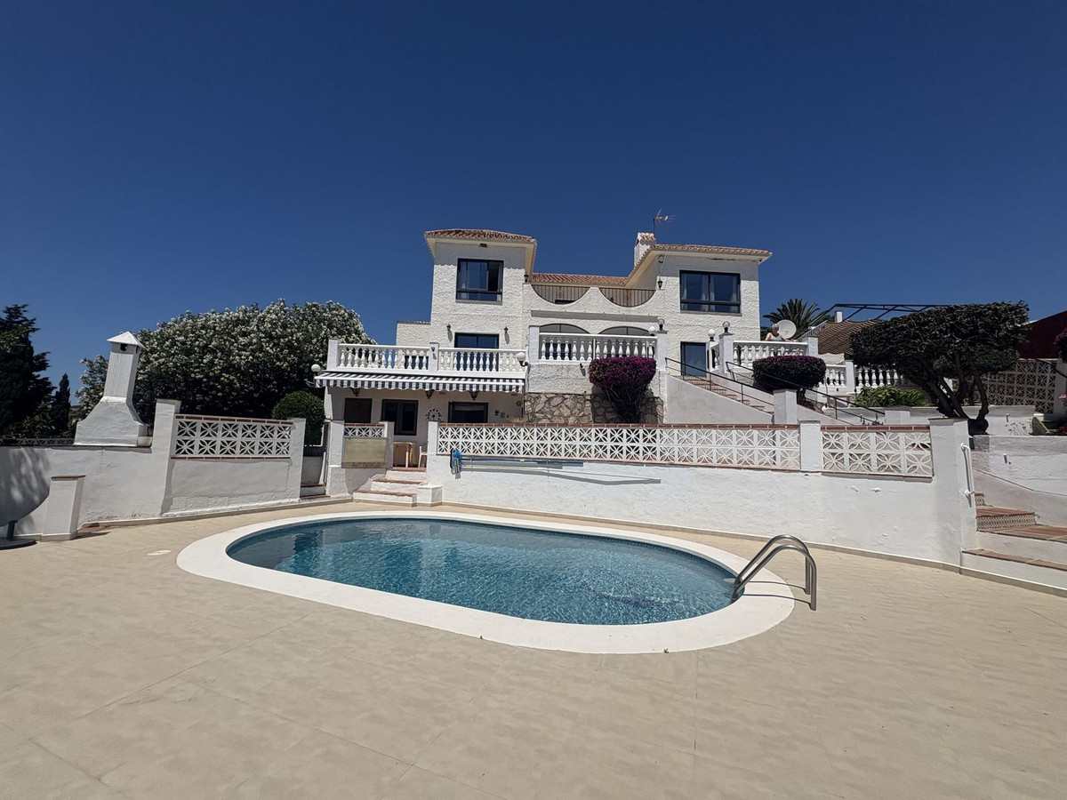 6 Bed Townhouse for sale in Mijas Costa Costa Del Sol, Málaga, Spain
