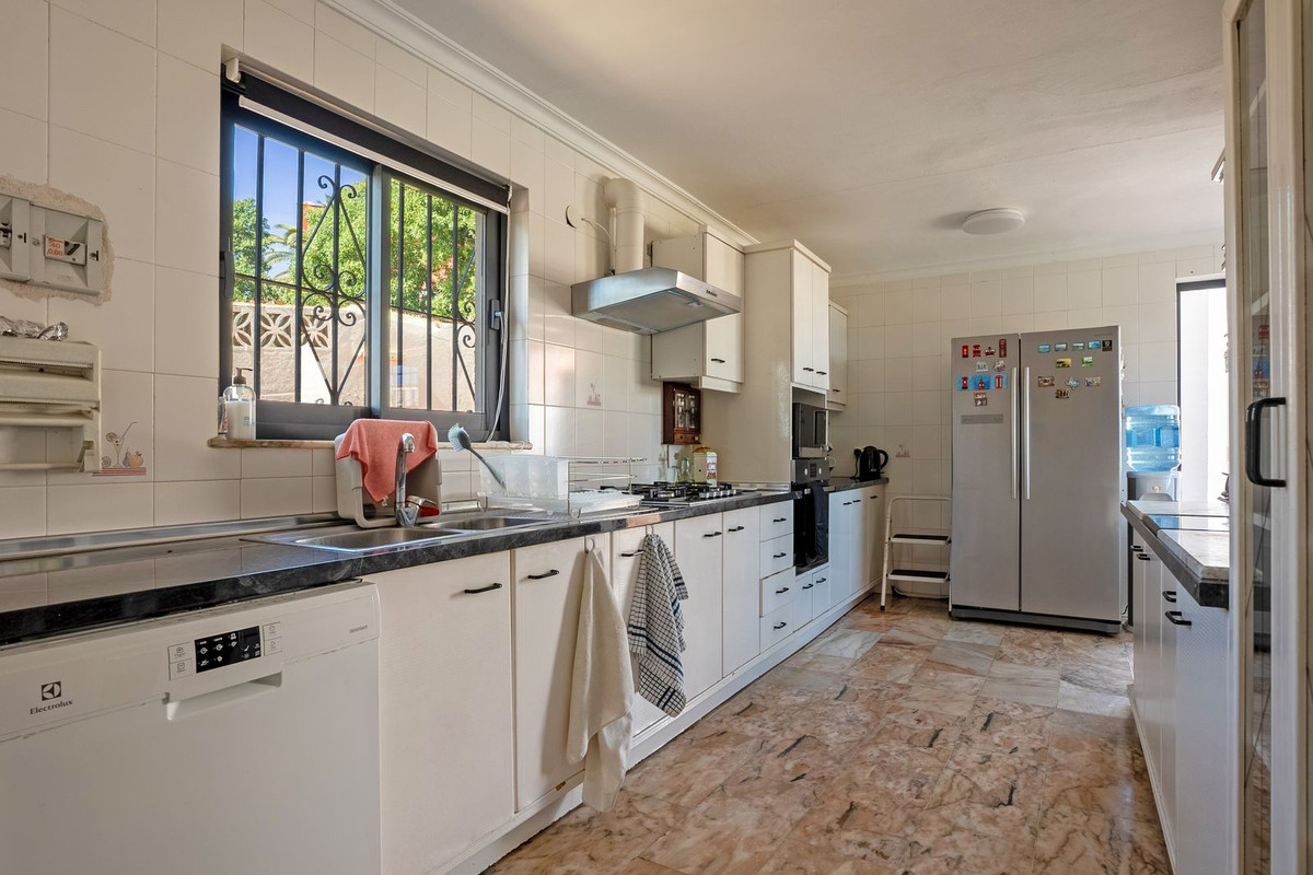 6 Bed Townhouse for sale in Mijas Costa Costa Del Sol, Málaga, Spain