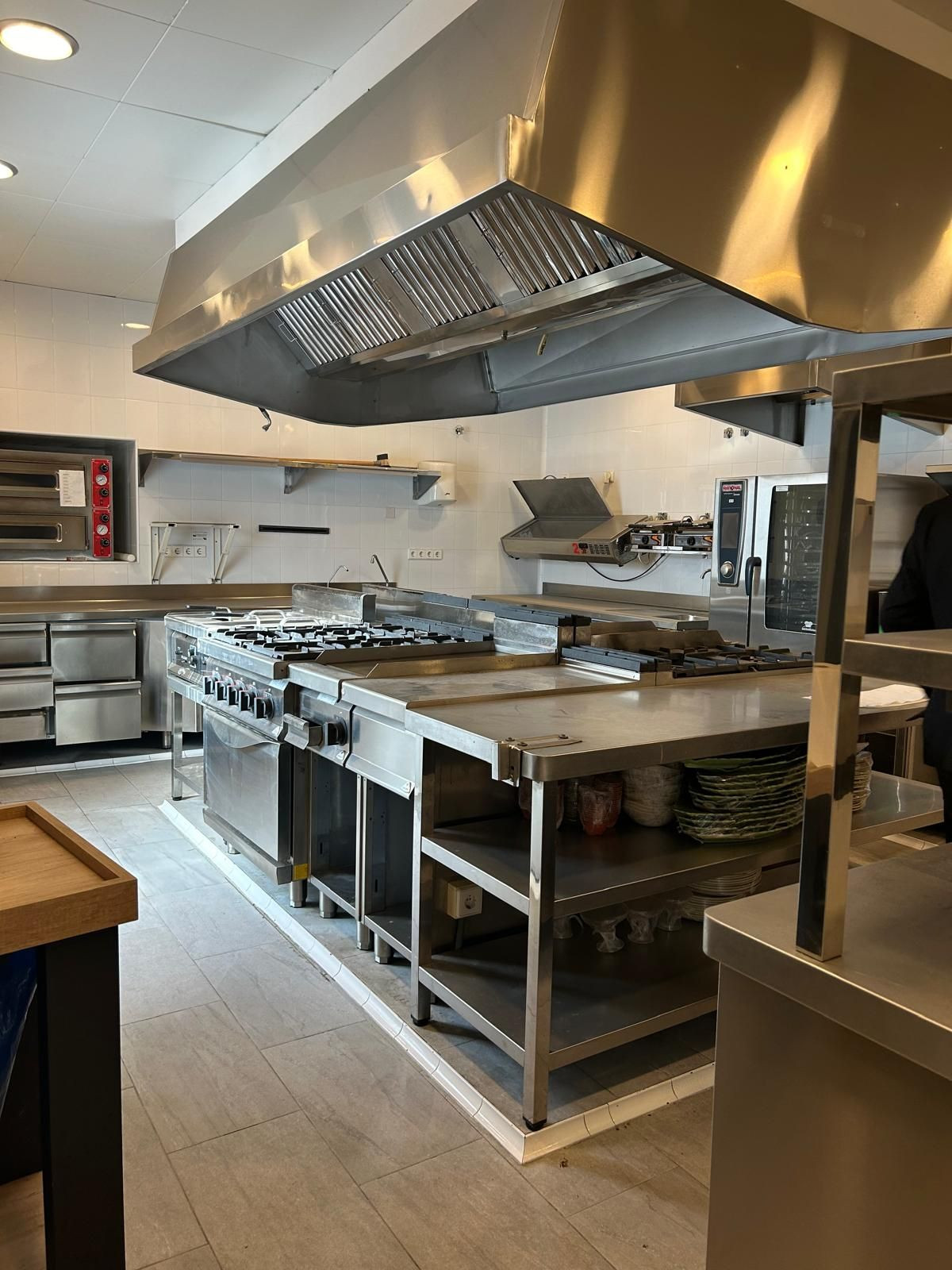 7 Bed Commercial unit for sale in El Paraiso Costa Del Sol, Málaga, Spain