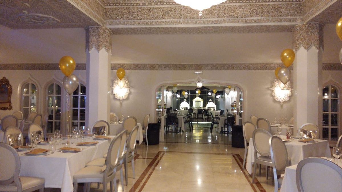 7 Bed Commercial unit for sale in El Paraiso Costa Del Sol, Málaga, Spain