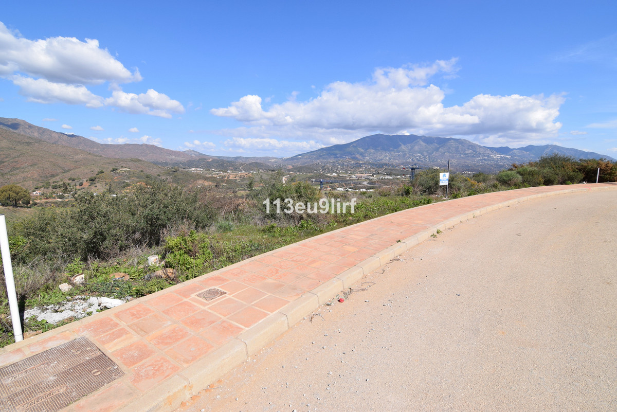 Se vende Terreno Urbano  en Costa Del Sol, Málaga, España