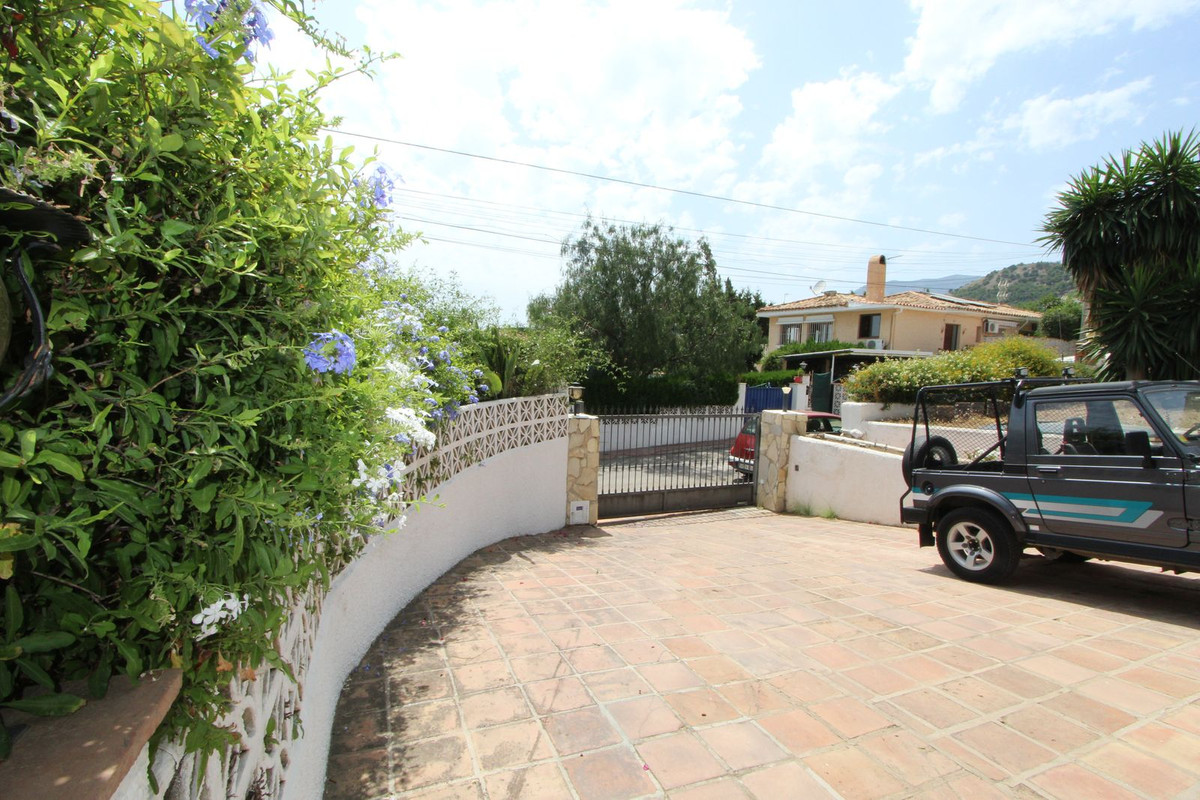 4 Bed Townhouse for sale in Benalmadena Costa Del Sol, Málaga, Spain