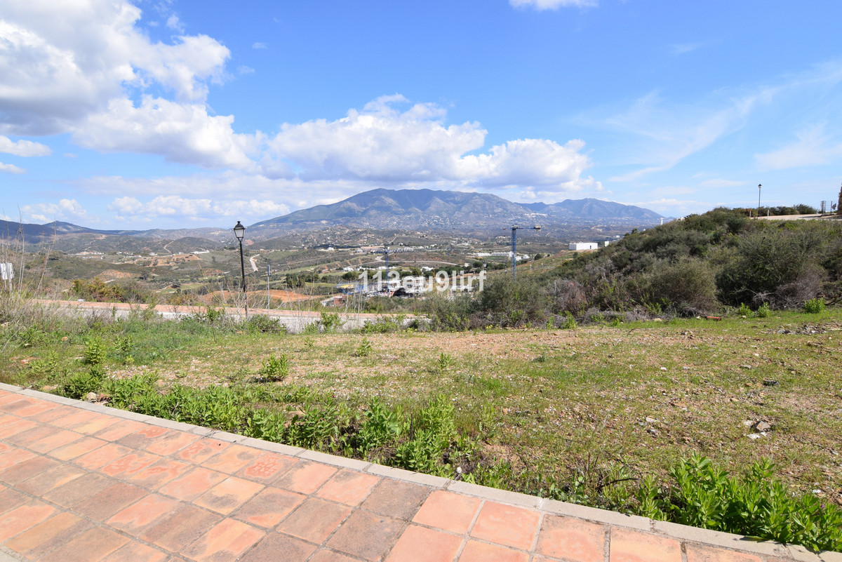 Se vende Terreno Urbano  en Costa Del Sol, Málaga, España
