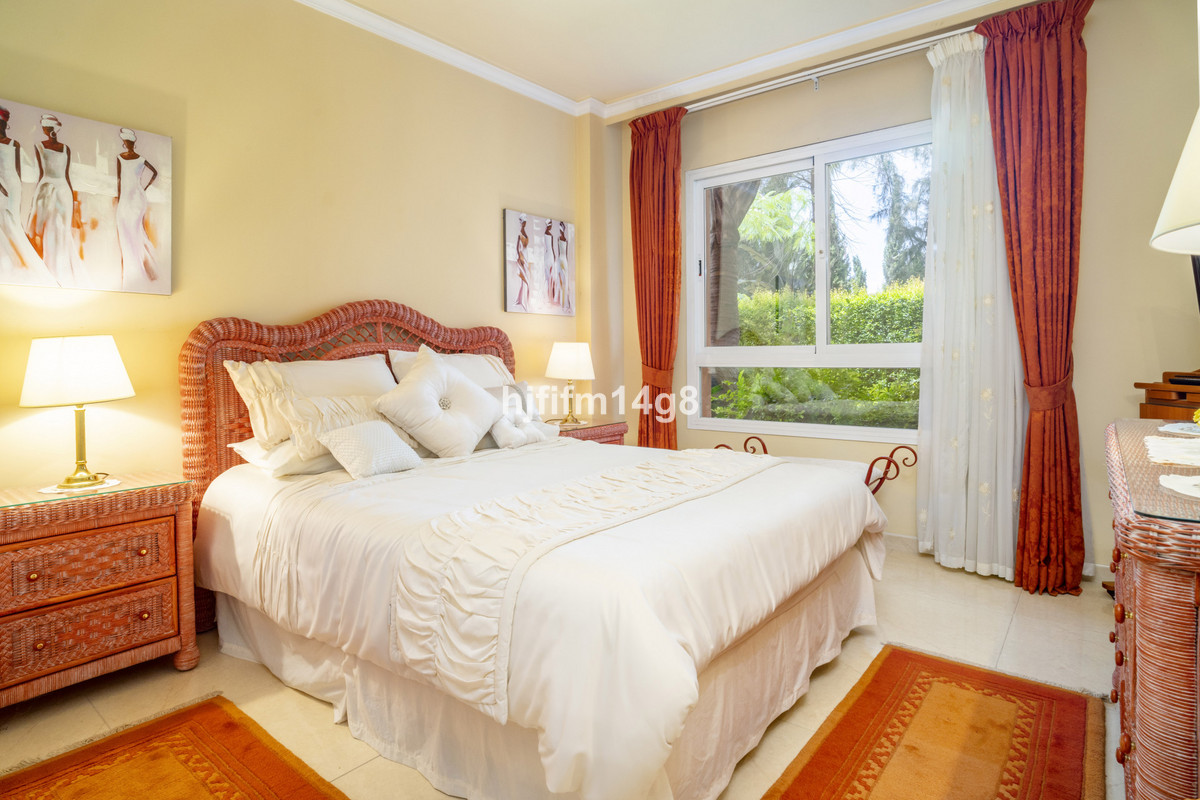 2 Bed Apartment for sale in Puerto Banús Costa Del Sol, Málaga, Spain