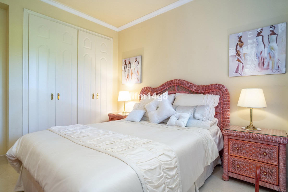 2 Bed Apartment for sale in Puerto Banús Costa Del Sol, Málaga, Spain