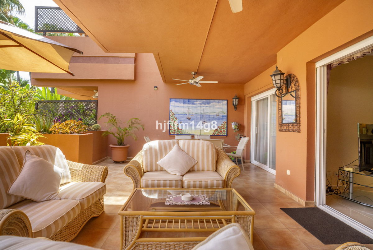 2 Bed Apartment for sale in Puerto Banús Costa Del Sol, Málaga, Spain