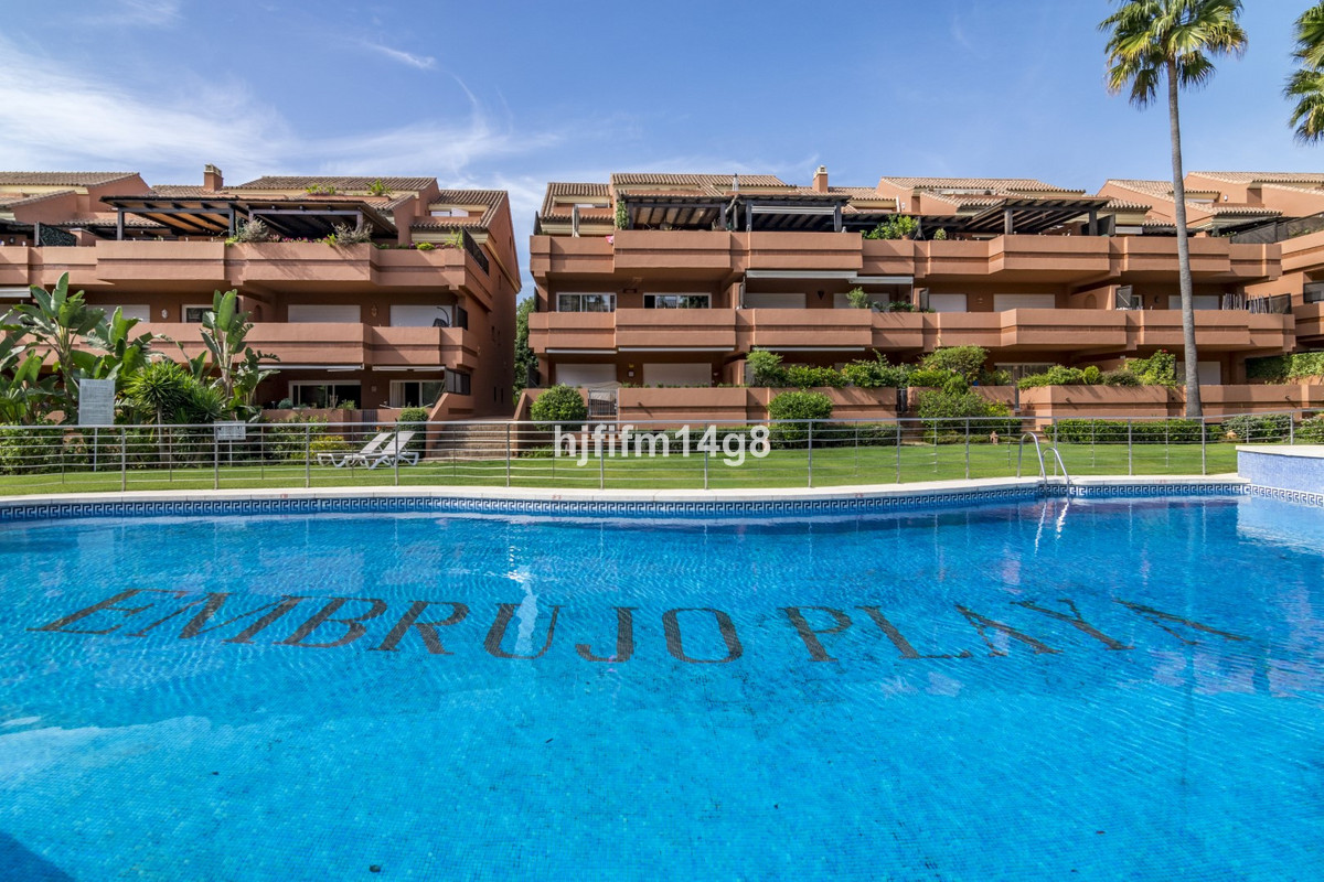 2 Bed Apartment for sale in Puerto Banús Costa Del Sol, Málaga, Spain
