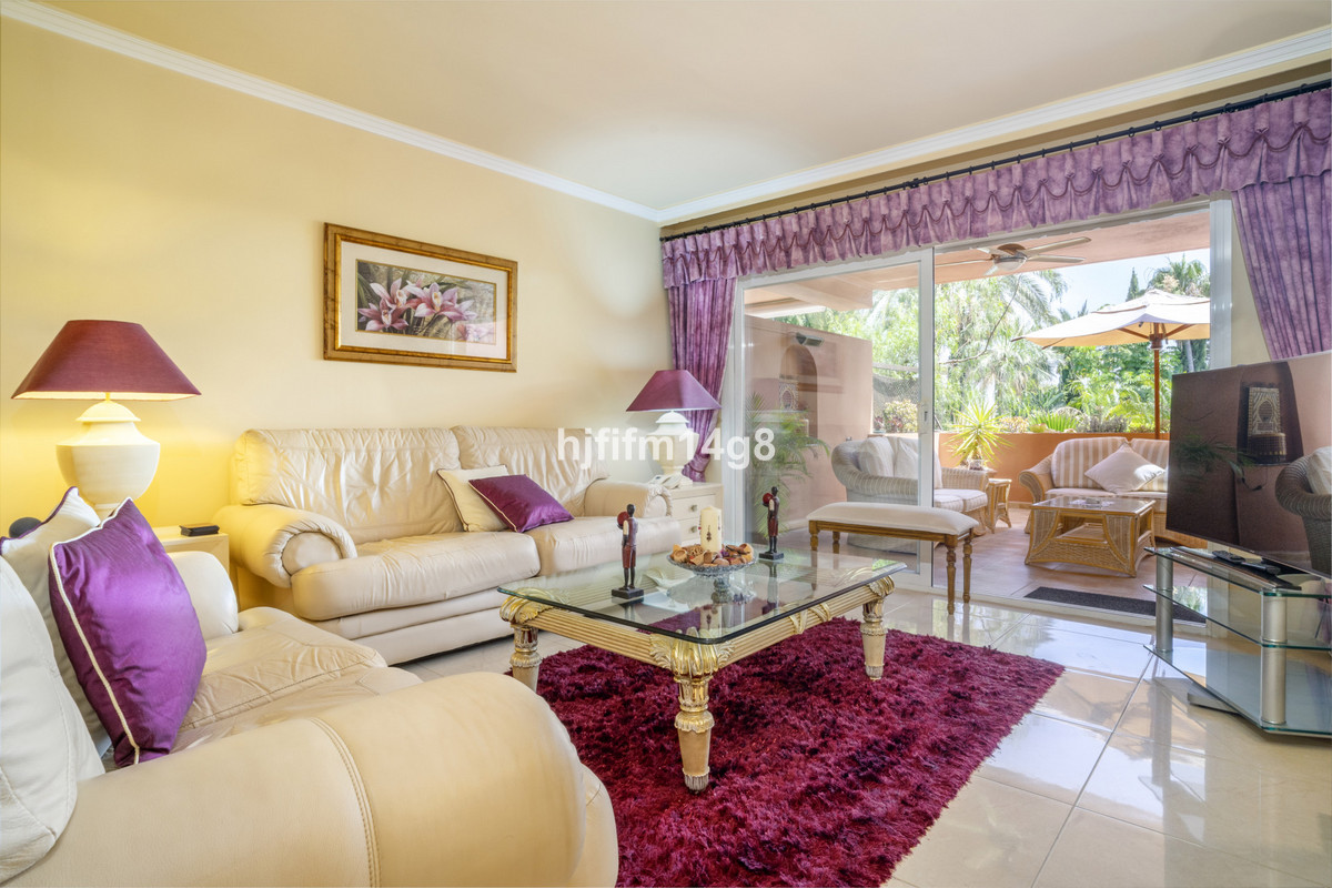 2 Bed Apartment for sale in Puerto Banús Costa Del Sol, Málaga, Spain