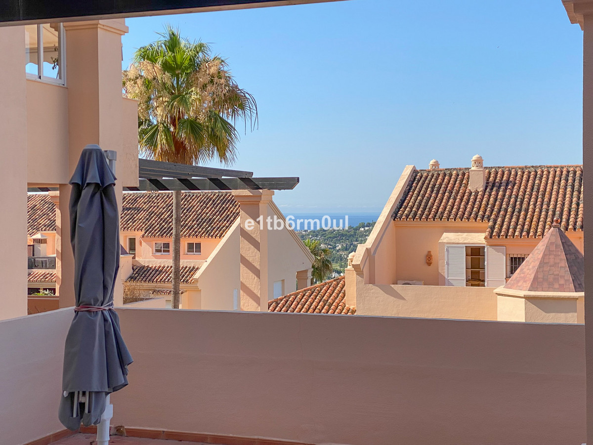 2 Bed Apartment for sale in Nueva Andalucía Costa Del Sol, Málaga, Spain