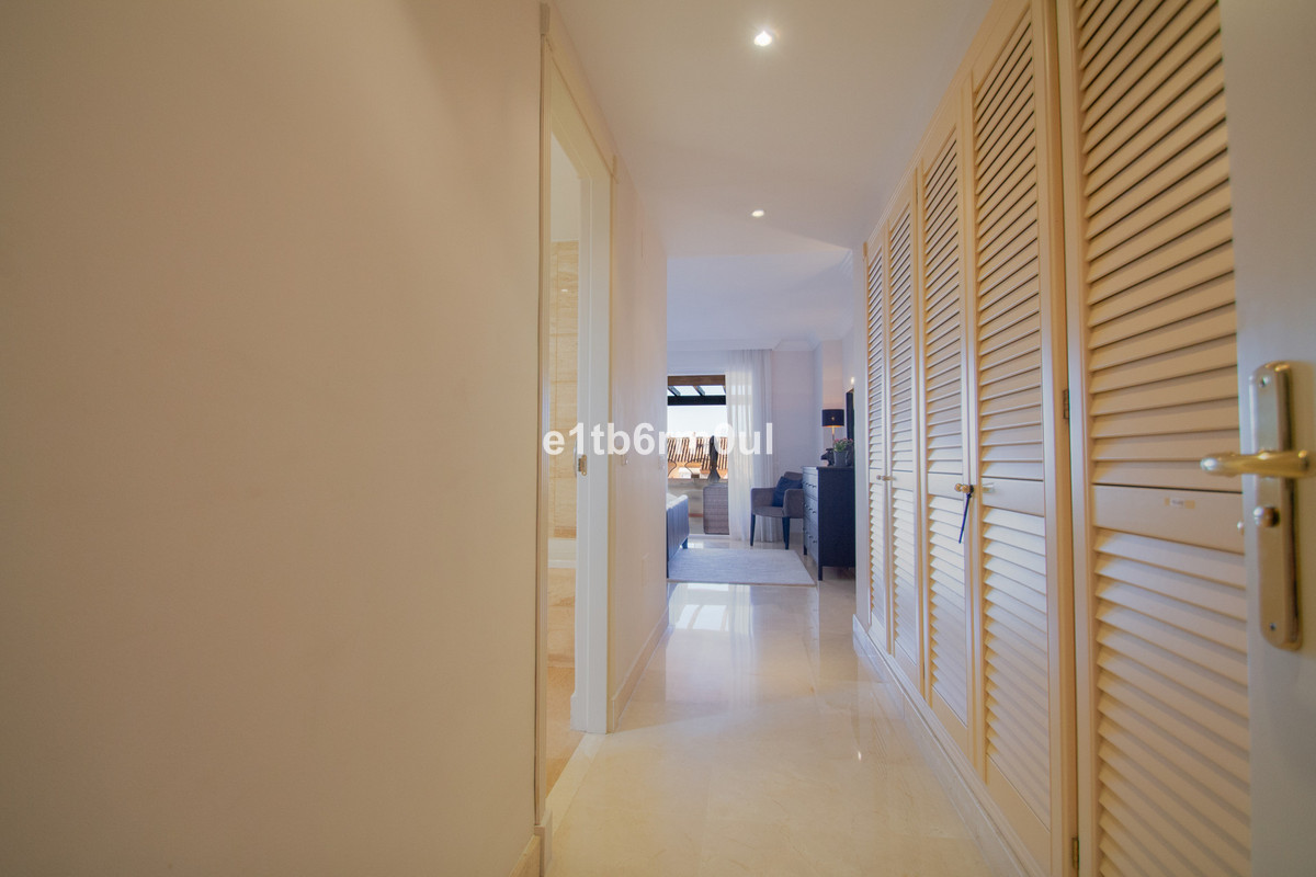 2 Bed Apartment for sale in Nueva Andalucía Costa Del Sol, Málaga, Spain