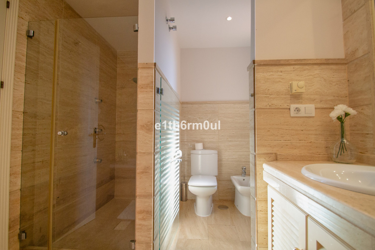 2 Bed Apartment for sale in Nueva Andalucía Costa Del Sol, Málaga, Spain