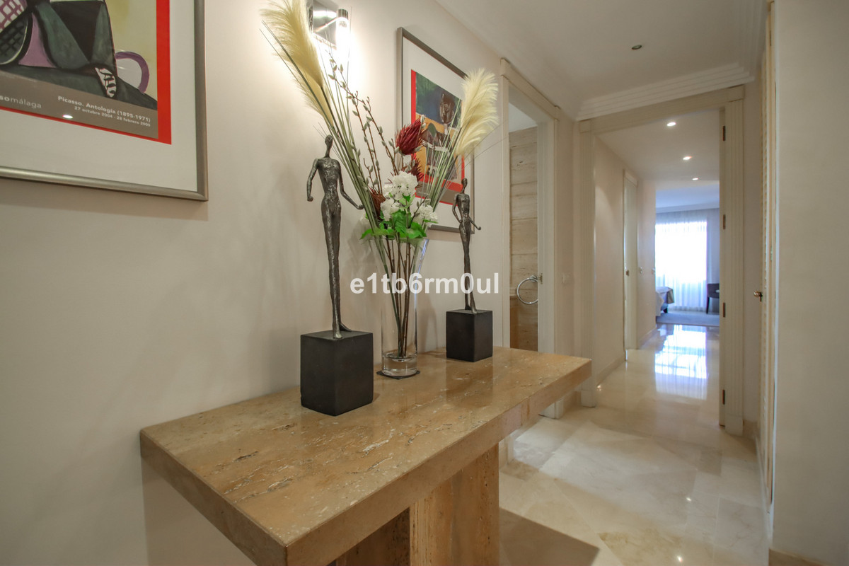 2 Bed Apartment for sale in Nueva Andalucía Costa Del Sol, Málaga, Spain