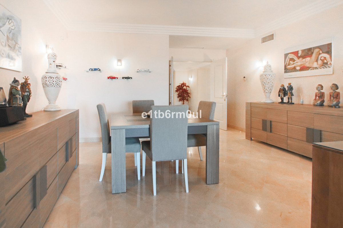 2 Bed Apartment for sale in Nueva Andalucía Costa Del Sol, Málaga, Spain