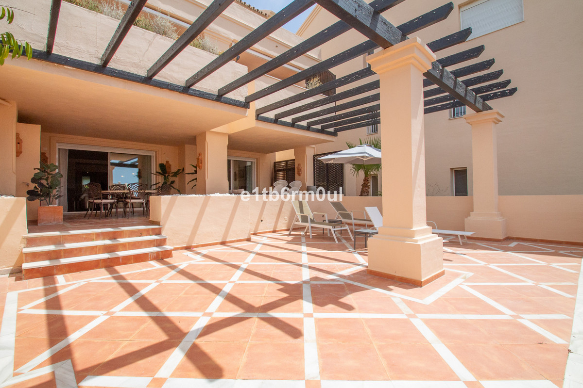 2 Bed Apartment for sale in Nueva Andalucía Costa Del Sol, Málaga, Spain