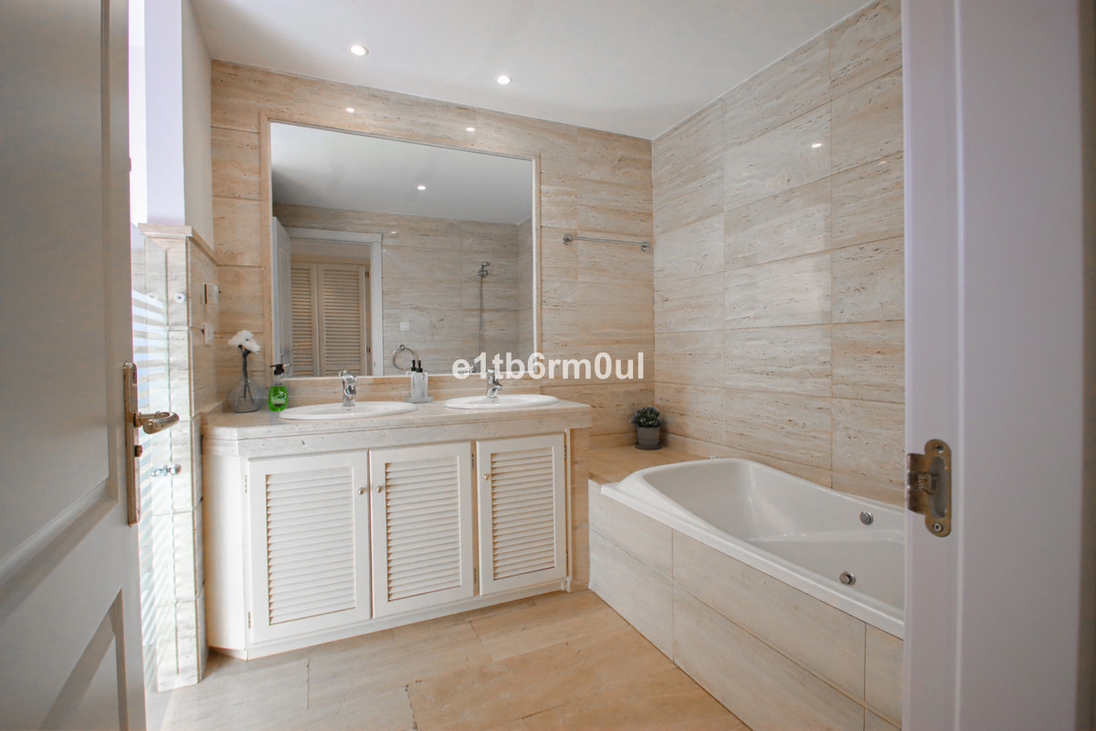 2 Bed Apartment for sale in Nueva Andalucía Costa Del Sol, Málaga, Spain