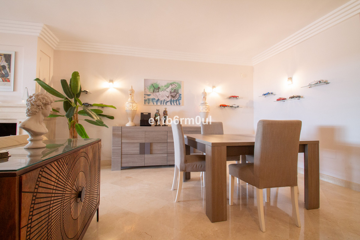 2 Bed Apartment for sale in Nueva Andalucía Costa Del Sol, Málaga, Spain