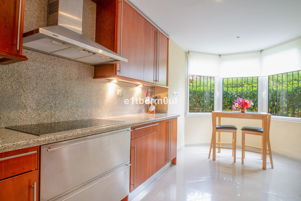 2 Bed Apartment for sale in Nueva Andalucía Costa Del Sol, Málaga, Spain