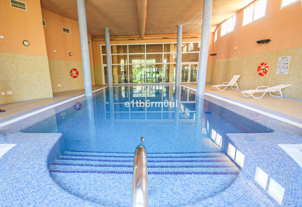 2 Bed Apartment for sale in Nueva Andalucía Costa Del Sol, Málaga, Spain