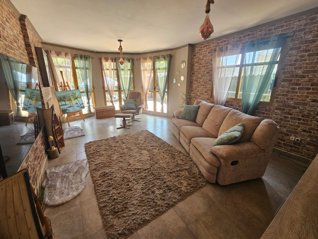 Se vende Villa - Chalet de 3 dormitorios en Costa Blanca, Alicante, España