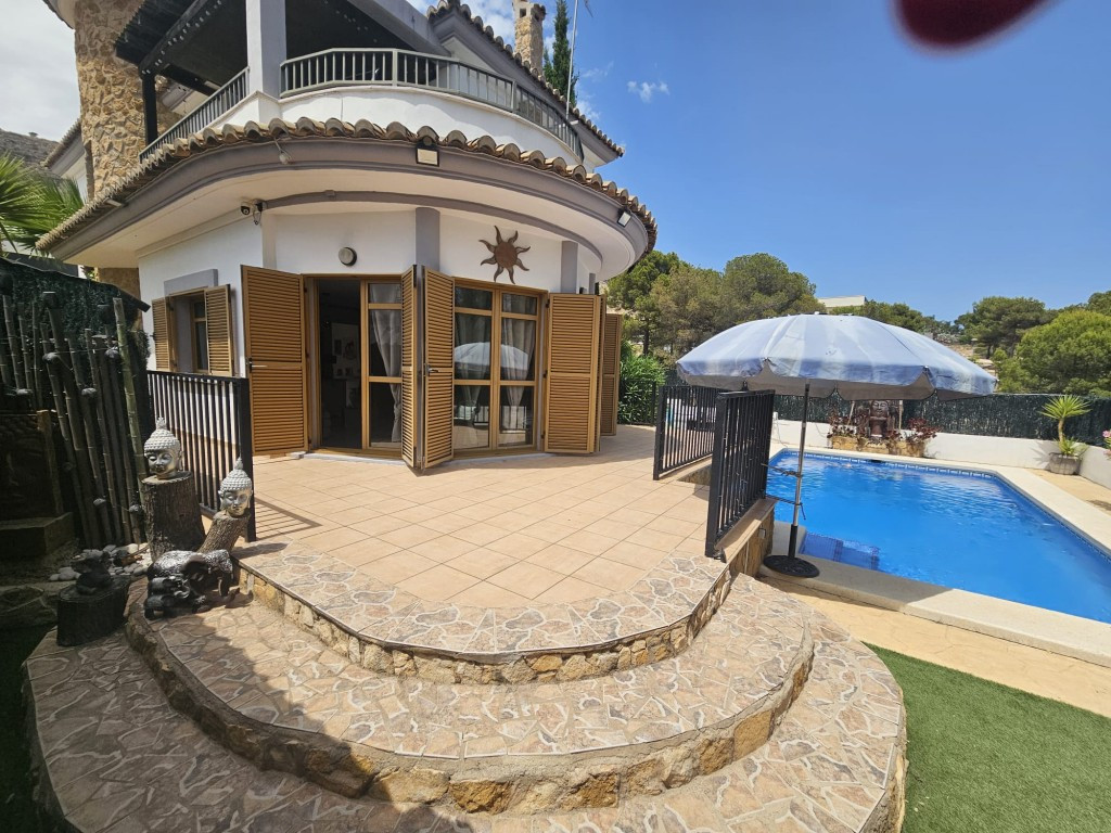 Se vende Villa - Chalet de 3 dormitorios en Costa Blanca, Alicante, España