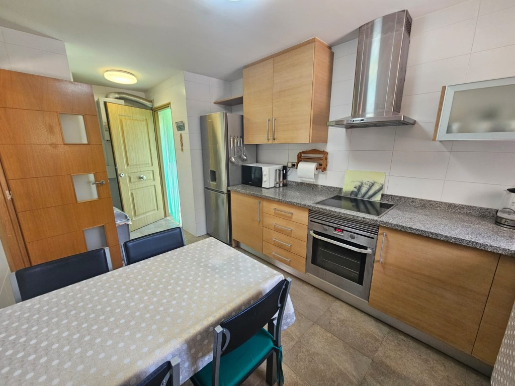 Se vende Villa - Chalet de 3 dormitorios en Costa Blanca, Alicante, España