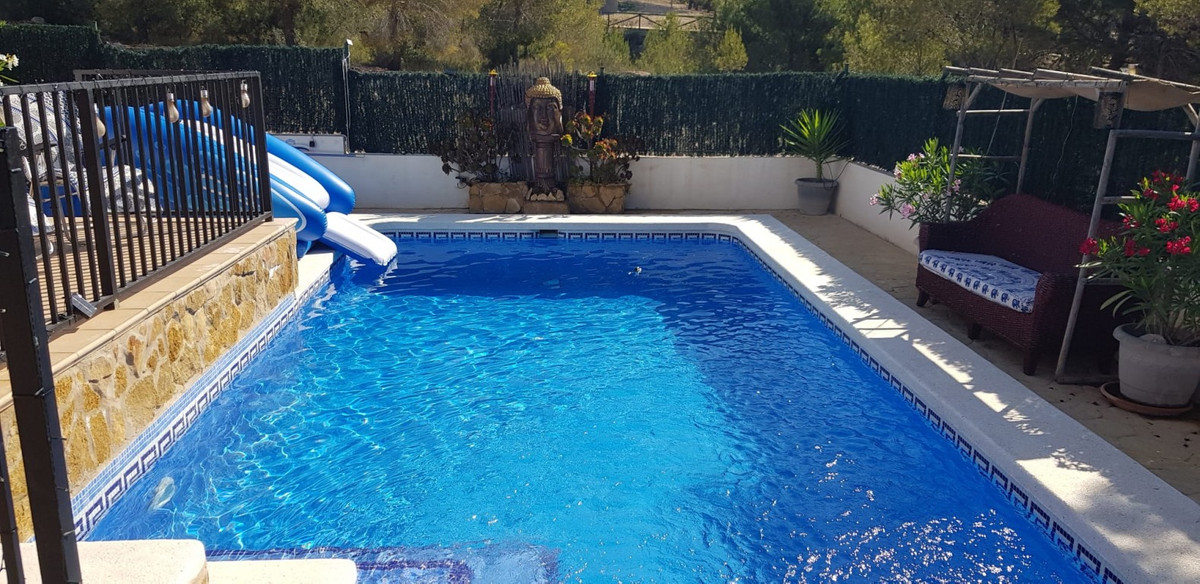 Se vende Villa - Chalet de 3 dormitorios en Costa Blanca, Alicante, España