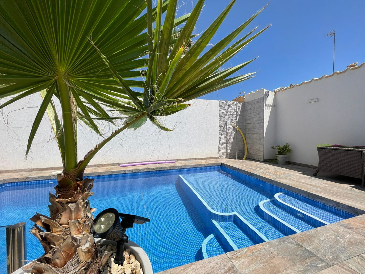 Se vende Bungalow de 3 dormitorios en Costa Blanca, Alicante, España