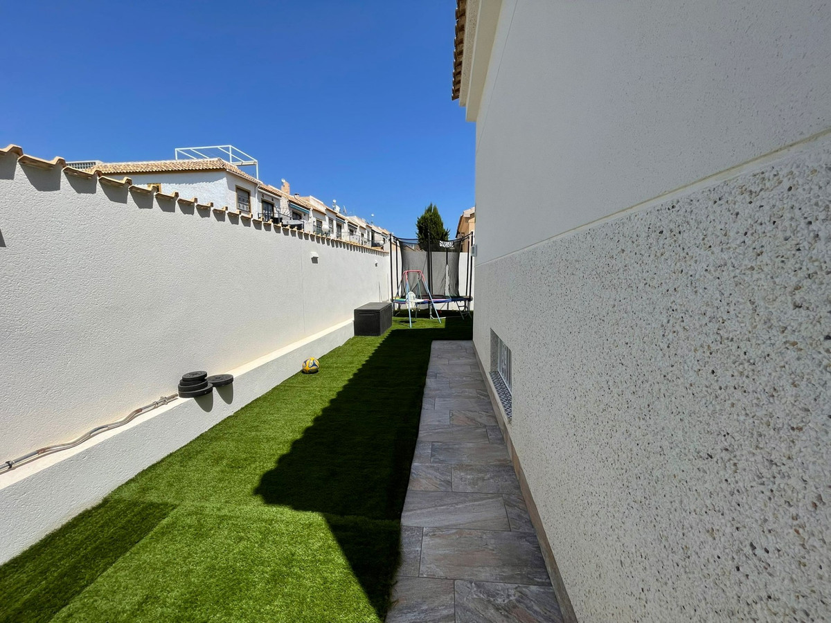 Se vende Bungalow de 3 dormitorios en Costa Blanca, Alicante, España