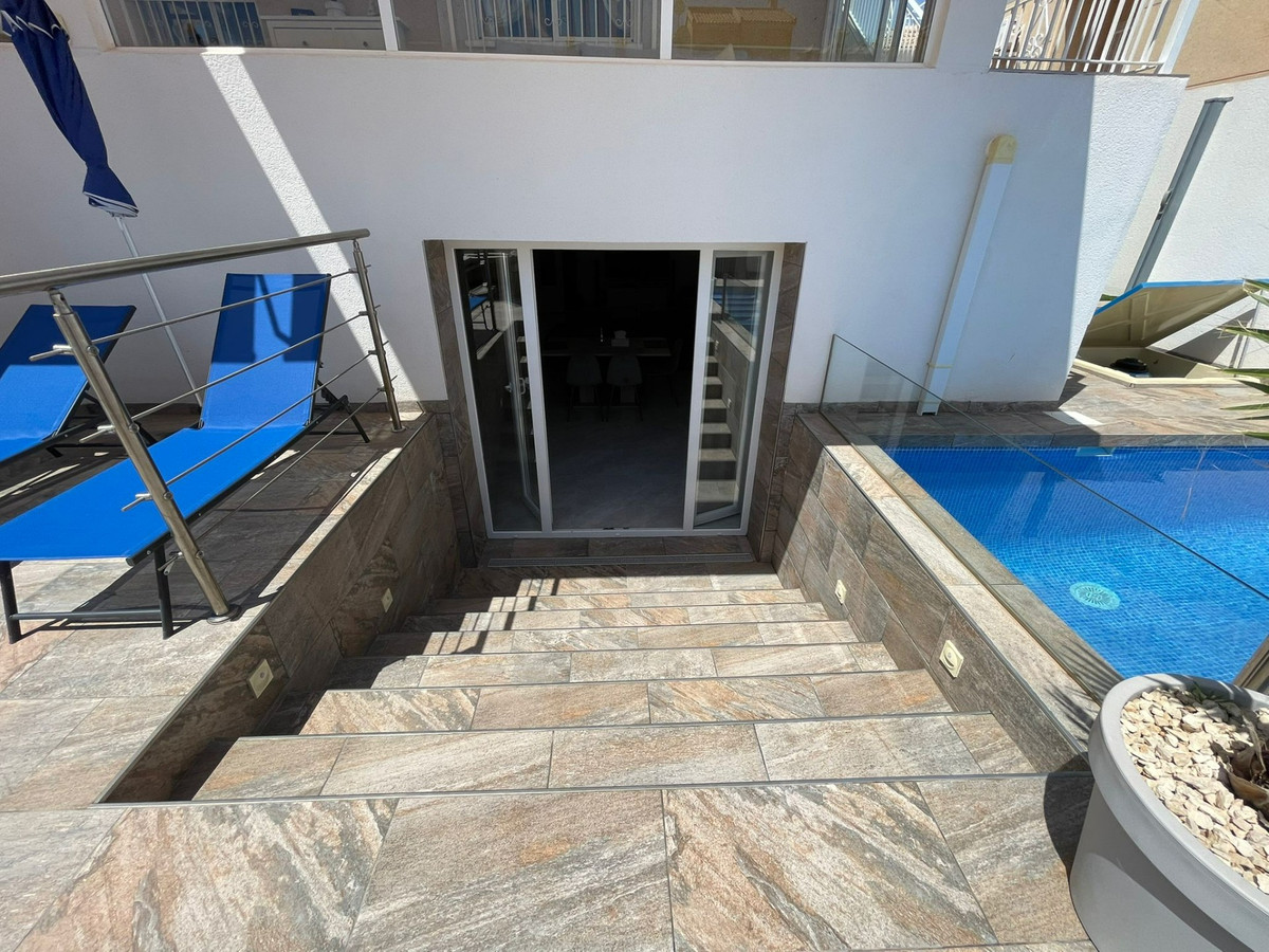 Se vende Bungalow de 3 dormitorios en Costa Blanca, Alicante, España