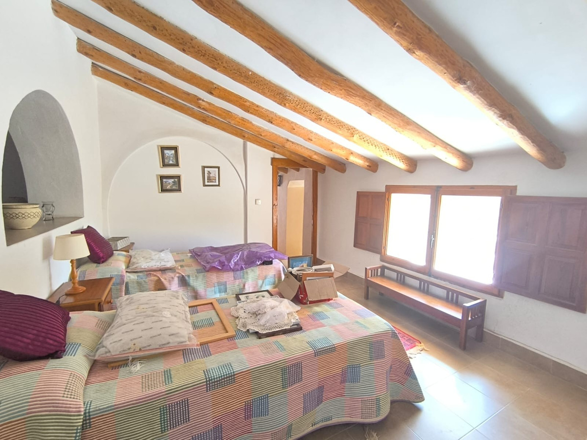 4 Bed Townhouse for sale in Chinorlet Costa Blanca, Alicante, Spain