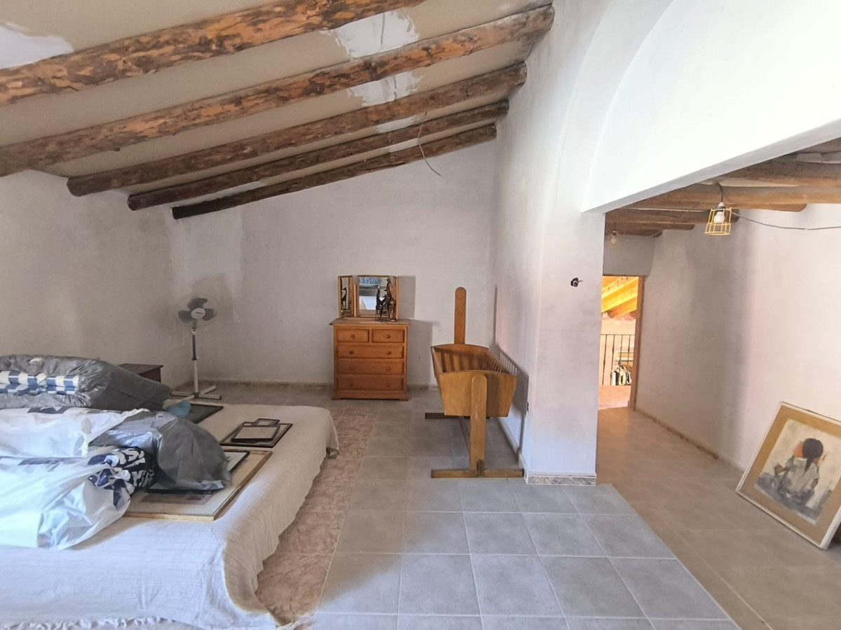 4 Bed Townhouse for sale in Chinorlet Costa Blanca, Alicante, Spain