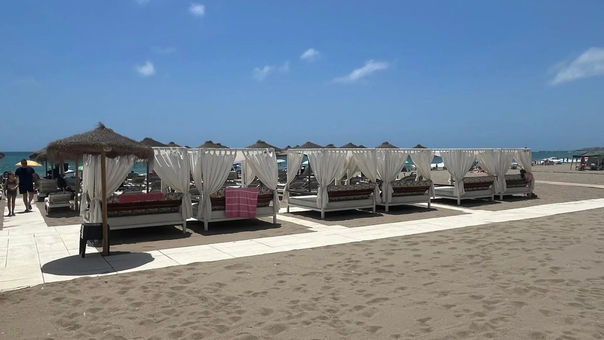 10 Bed Commercial unit for sale in Fuengirola Costa Del Sol, Málaga, Spain