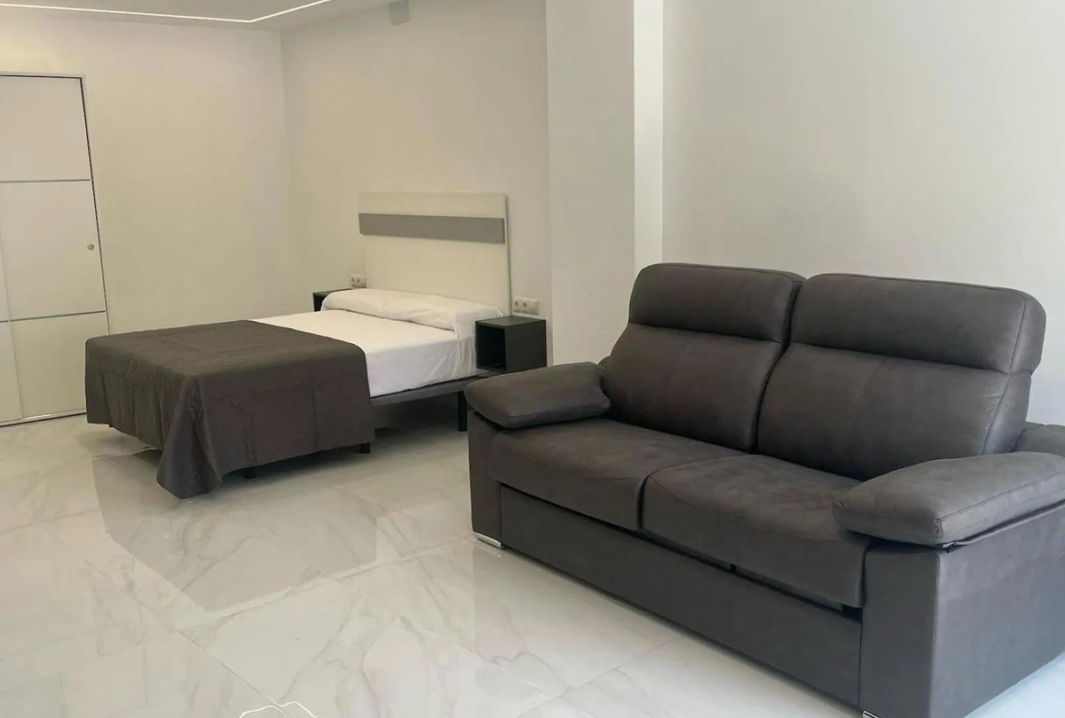 10 Bed Commercial unit for sale in Fuengirola Costa Del Sol, Málaga, Spain