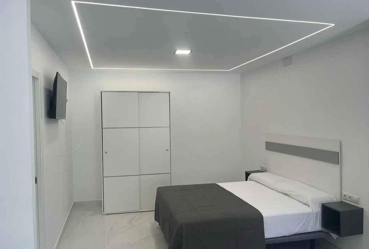 10 Bed Commercial unit for sale in Fuengirola Costa Del Sol, Málaga, Spain