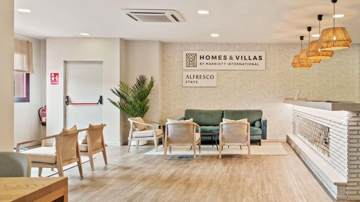 2 Bed Apartment for sale in Benahavís Costa Del Sol, Málaga, Spain
